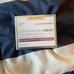 It Cosmetics Confidence in a Cream